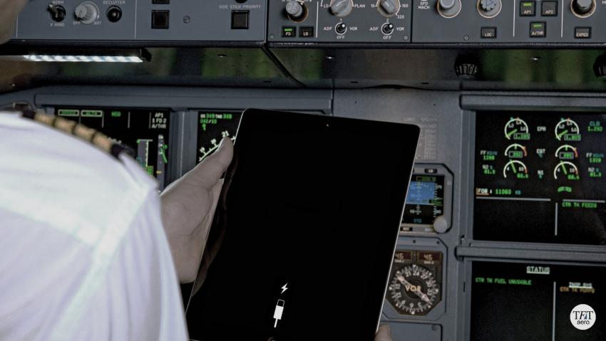 Разряженный планшет в кабине A320