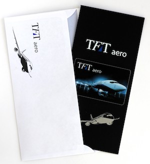 Подарочная карта TFT.aero и фирменный конверт с самолётом